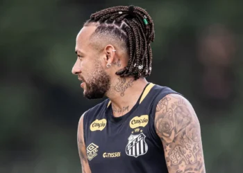 Neymar se recupera de lesión en vísperas de convocatoria de Ancelotti