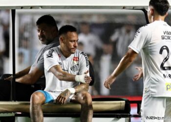 Neymar vuelve a lesionarse en su primera titularidad en la Serie A del Brasileiraõ