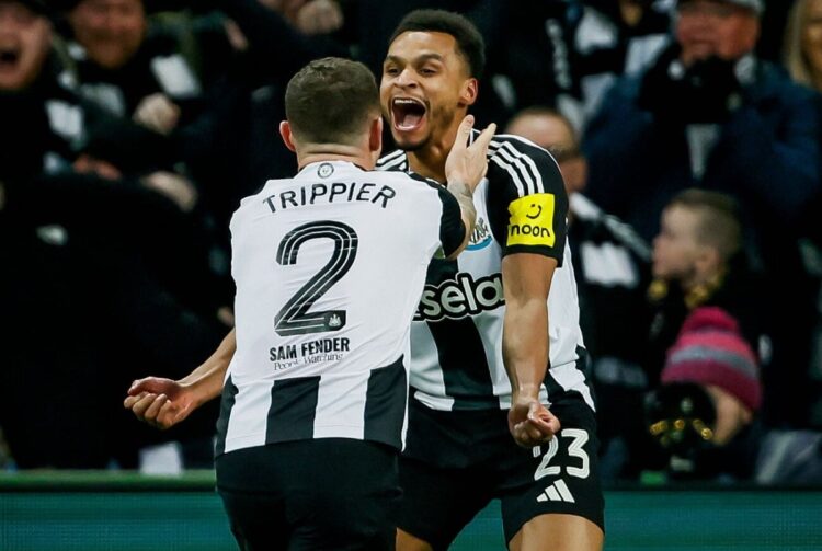 Newcastle a la final de Copa de la Liga tras eliminar al Arsenal