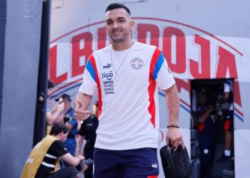 Oviedo, delantero de Bolívar, será titular en El Alto