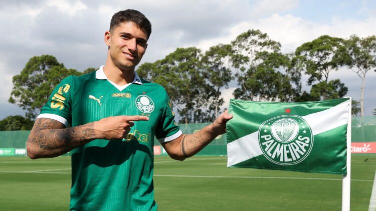 El Palmeiras contrata al volante uruguayo Emiliano Martínez