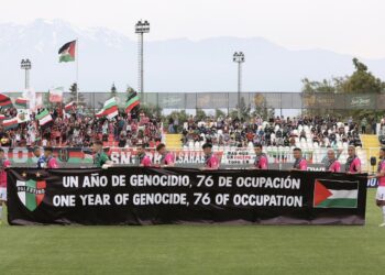 Futbolistas de Palestino homenajean en Chile a víctimas palestinas de la guerra en Gaza