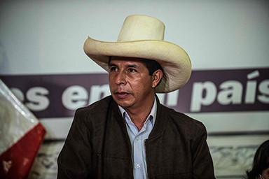 Hospitalizan a expresidente Castillo por huelga de hambre en Perú