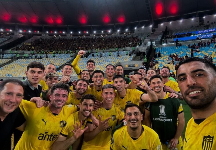 Peñarol asalta el Maracaná y da un baño de agua fría al Flamengo