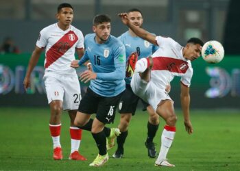 Colista Perú se juega últimas chances ante un disminuido Uruguay en clasificatoria