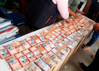 Policía confisca Bs 1,7 millones ocultos en encomiendas en Cochabamba