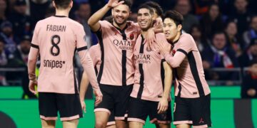 El PSG se impone en Lyon y abre un hueco de 13 puntos en cabeza de Ligue 1
