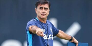 El Gremio de Porto Alegre destituye al técnico argentino-boliviano Gustavo Quinteros