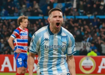 Racing impone su ley y Fortaleza sobrevive en Libertadores