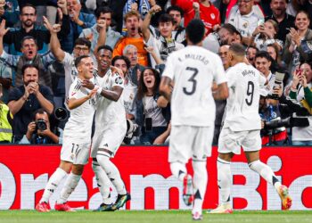 Real Madrid de Mbappé se divierte pero pide hora ante el Alavés