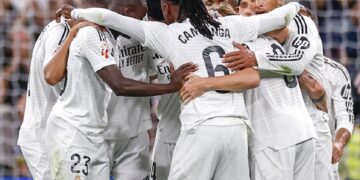 Real Madrid gana al Villarreal, mete presión al Barça, y siente por Carvajal