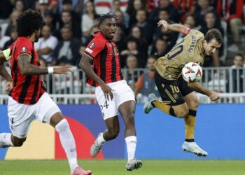 Real Sociedad empata en Niza, Manchester United y Oporto tampoco empiezan bien