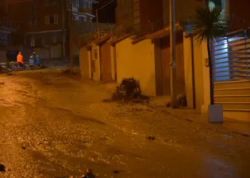 Tras intensa lluvia la Alcaldía emite alerta por desborde de ríos.