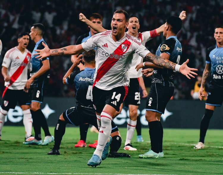 River enfrenta al líder Rosario Central en la reanudación del Apertura argentino