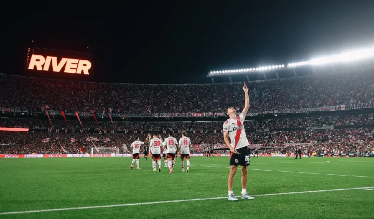 River gana con gol de Díaz y pasa a los cuartos del Apertura argentino