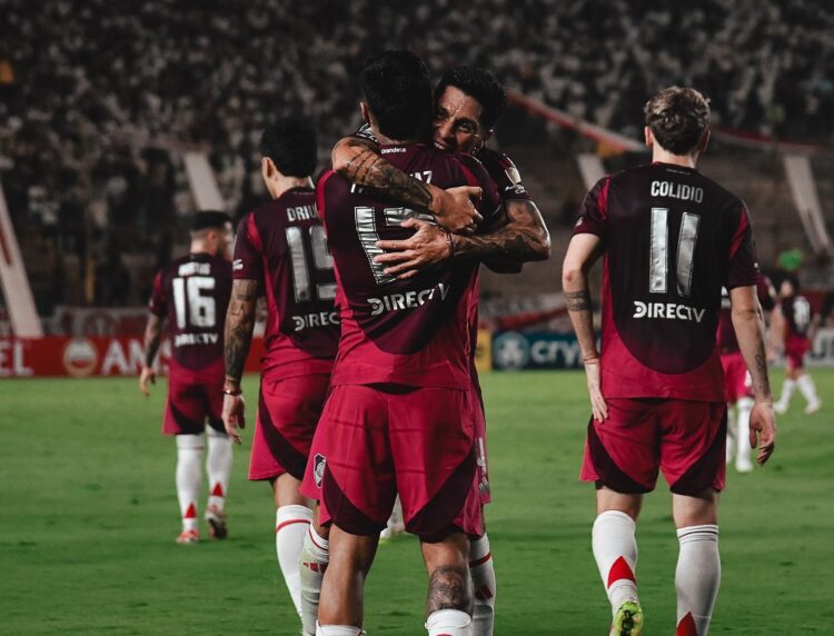 River Plate suma primeros puntos en la Libertadores al ganar 1-0 a Universitario