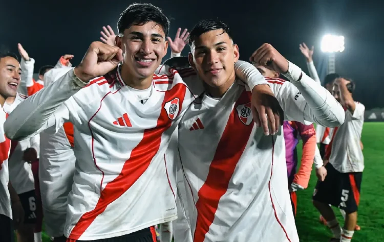 Clasificado pero herido, River define el futuro de Universitario