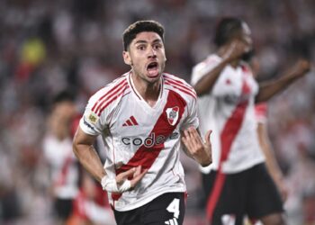 Montiel da el primer triunfo a River y Boca empata en el Apertura argentino