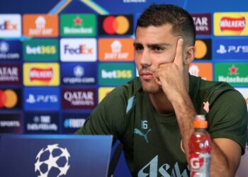‘Estamos cerca’ de una huelga de futbolistas, advierte el español Rodri