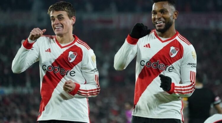 Colombiano Borja salva a River de una dura derrota en el torneo argentino
