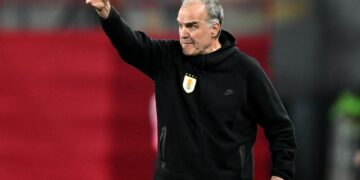 Bielsa descarta que críticas de Suárez hayan influenciado en caída de Uruguay ante Perú
