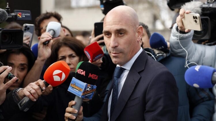 Rubiales condenado a pagar 10.800 euros por el beso forzado a Jenni Hermoso