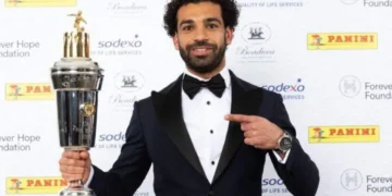 Salah y Russo, jugadores de la temporada en el fútbol inglés