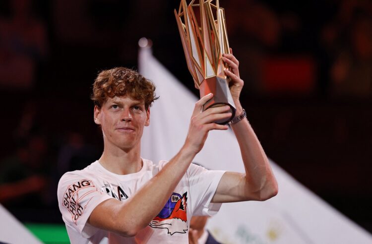 Sinner vence en dos sets a Djokovic en final del Masters 1000 de Shanghái