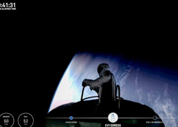 spacex_caminata.jpg