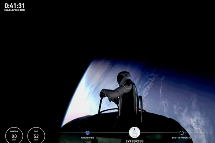 spacex_caminata.jpg