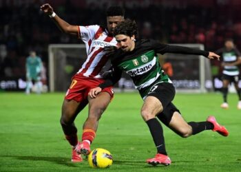 Sporting de Lisboa empata con AVS y deja de liderar en solitario