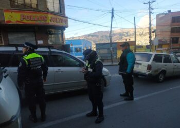 Tensión entre transportistas y funcionarios municipales por control de pasajes