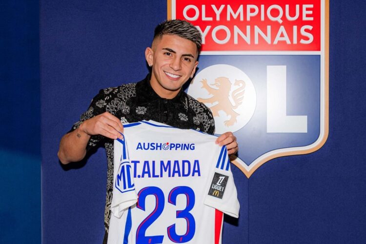 Thiago Almada, un campeón del mundo para construir el futuro del Lyon