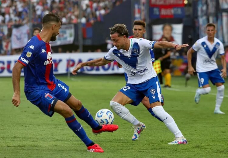 Campeón Vélez empieza torneo argentino con durísima derrota