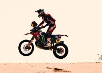 Schareina gana en penúltima etapa del Dakar pero queda lejos de Sanders