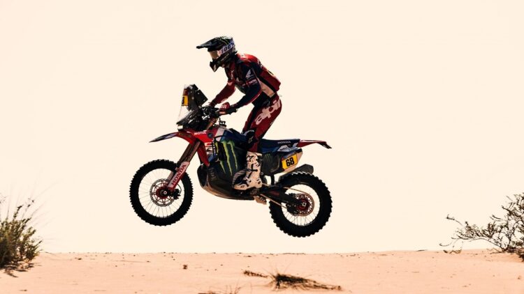 Schareina gana en penúltima etapa del Dakar pero queda lejos de Sanders