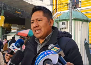 Transportistas piden ‘cabezas’ de autoridades por falta de combustible