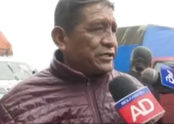 Transportistas de Yungas levantan el bloqueo y asisten al diálogo con la ANH