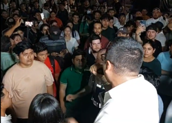 Unionistas exigen a la Policía de Santa Cruz desbloquear las carreteras