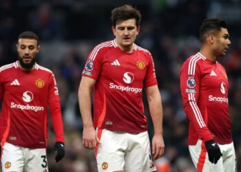 El Manchester United prevé hasta 200 despidos más