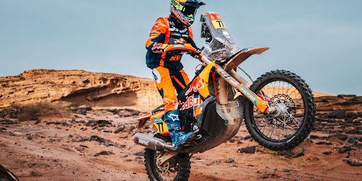 Argentino Luciano Benavides logra su segundo triunfo de etapa en motos en el Rally Dakar
