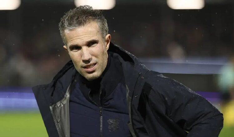 Robin van Persie, nuevo entrenador de Feyenoord