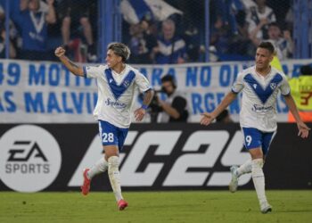 Vélez sorprende a Peñarol en la Libertadores