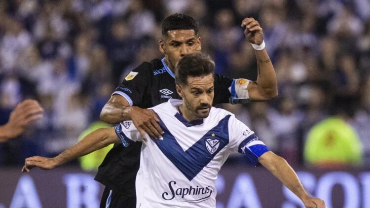 Puntero Vélez tropezó con empate ante Belgrano en la Liga argentina