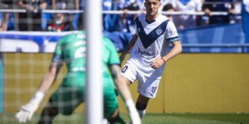Vélez derrota a Racing y toma distancia en la cima de la Liga argentina