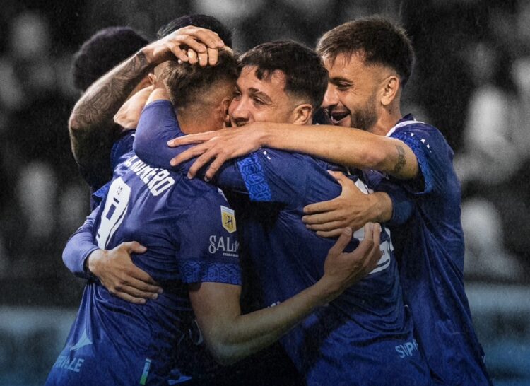 Vélez gana y se consolida como líder de la Liga argentina