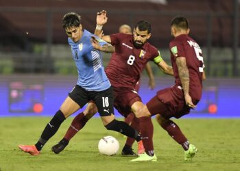 Un diezmado Uruguay enfrenta a una Venezuela que busca recuperar el aire