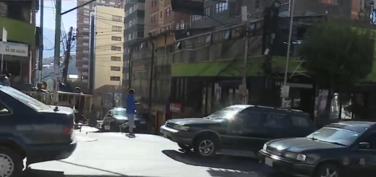 Policía garantiza ‘vía expedita’ entre la Montes y Obrajes, ante paro de transporte