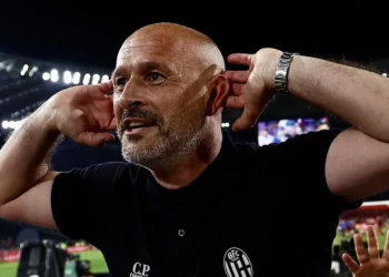 Bologna renueva a su entrenador hasta 2027