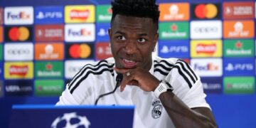 ‘El club me pidió quedarme’ y no ir a gala del Balón de Oro, dice Vinicius